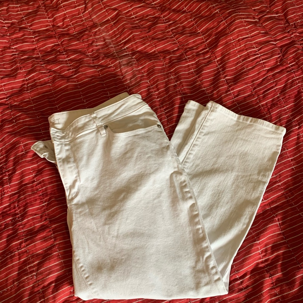 LOFT White Curvy Crop Jeans